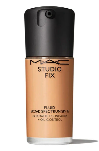 Mac Cosmetics Studio Fix Fluid Spf 15 24hr Matte Foundation + Oil Control In Nc40