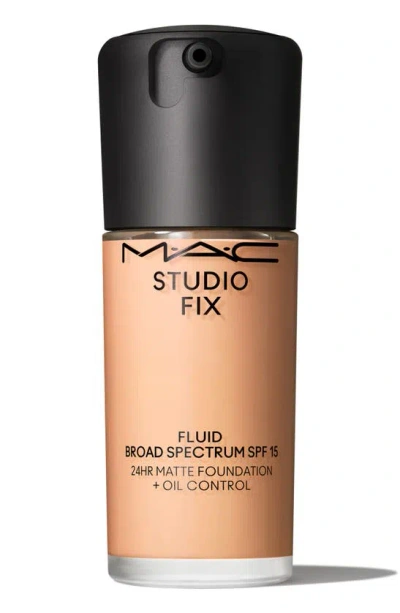 Mac Cosmetics Studio Fix Fluid Spf 15 24hr Matte Foundation + Oil Control In Nw20