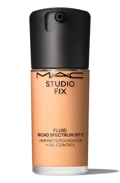 Mac Cosmetics Studio Fix Fluid Spf 15 24hr Matte Foundation + Oil Control In Nw22