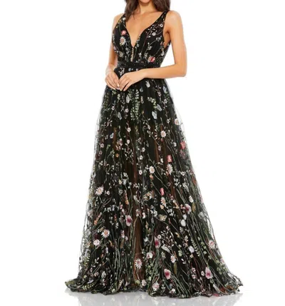 Mac Duggal Floral Embroidered Sleeveless Gown In Black