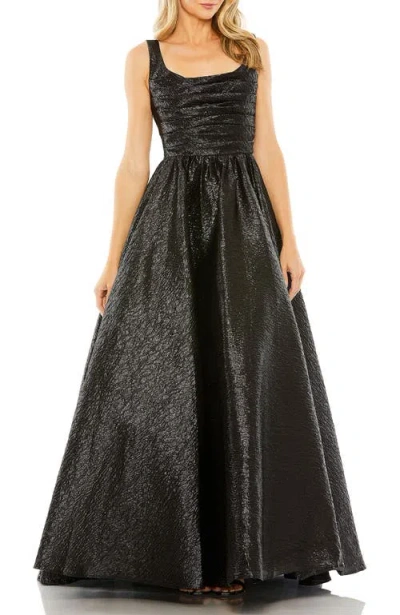 Mac Duggal Metallic Pleated Bodice Ballgown In Black