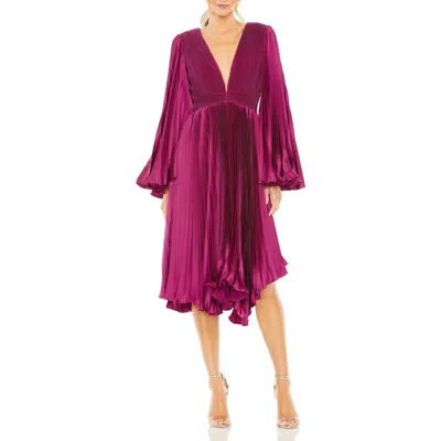 MAC DUGGAL MAC DUGGAL PLEATED V-NECK FLARE SLEEVE DRESS