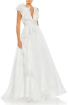 Mac Duggal Ruffle Detailed Evening Gown In White