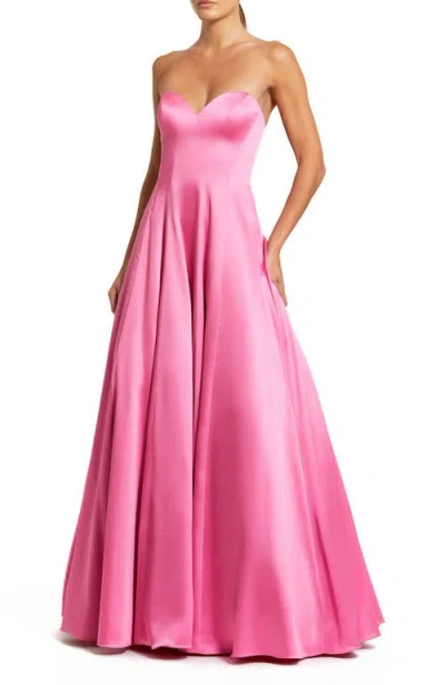 MAC DUGGAL MAC DUGGAL SATIN SWEETHEART STRAPLESS BOW DETAIL BALLGOWN