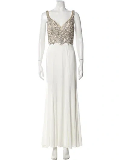 Pre-owned Mac Duggal V-neck Long Dress In White