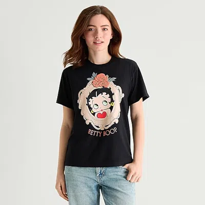 Mad Engine Betty Boop Boyfriend Tee Womens Juniors Crew Neck Short Sleeve Loose Fit Betty Boop Graphic T-shirt In Black