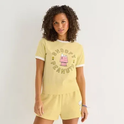 Mad Engine Peanuts Baby Tee Womens Juniors Crew Neck Short Sleeve Peanuts Graphic T-shirt In Gold