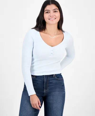 Madden Girl Juniors' Hacci Embroidered Long-sleeve Henley In Blue