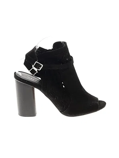 Pre-owned Madden Girl Sandals In Black