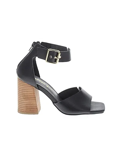 Pre-owned Madden Girl Sandals In Black