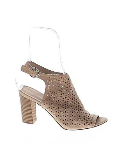 Pre-owned Madden Girl Sandals In Tan