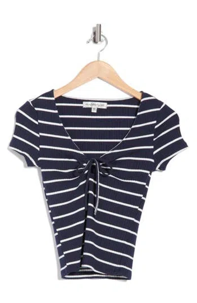 Madden Girl V-neck Front Keyhole Top In Blue