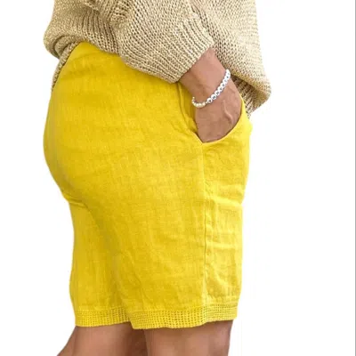 Made In Italy Breezy Linen Shorts In Yellow