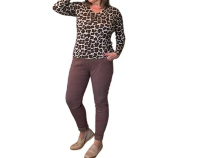 Made In Italy Everyday Leopard V-neck In Light Olive In Animal Print