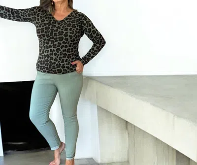 Made In Italy Solid Color Italian Magic Pants In Light Olive In Black