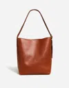 Madewell The Essential Bucket Tote In Warm Cinnamon