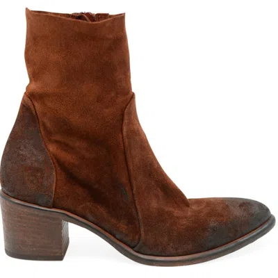 MADISON MAISON P2577 DISTRESSED ANKLE BOOT