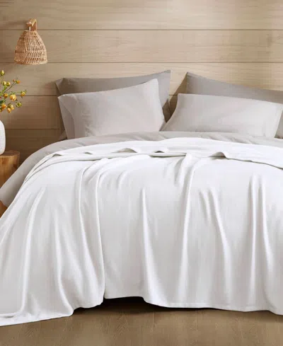 Madison Park Lightweight Breathable Blanket, King In White