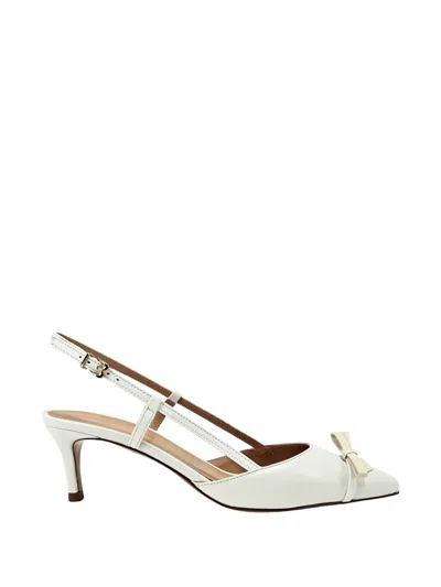 Madison.maison Alessia Slingback Pumps In White