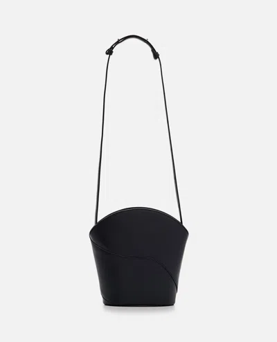 Maeden Oru Zip Leather Shoulder Bag In Black