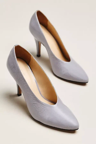 Maeve Classic Stiletto Pumps In Silver