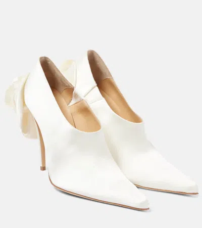 Magda Butrym Floral-appliqué Satin Pumps In Cream