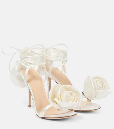 Magda Butrym Off-white Double Flower Heeled Sandals In Ivory