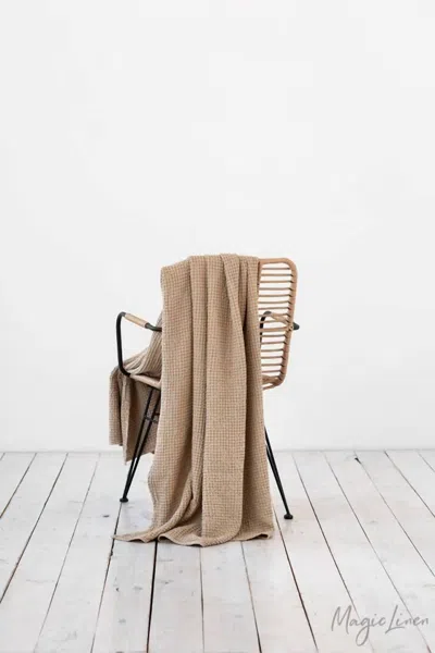 Magic Linen Waffle Throw In Beige In Neutral