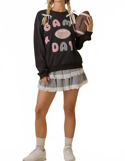 Main Strip Game Day Patch Top In Black In Multi