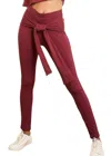Main Strip Stretch Knot Leggings In Red Brown In Red