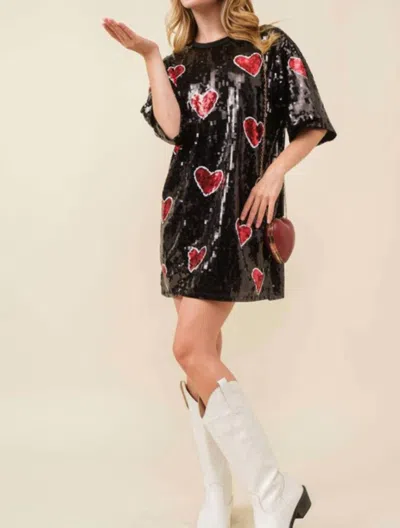 Main Strip Vday Heart Print Sequin Tunic Top In Black