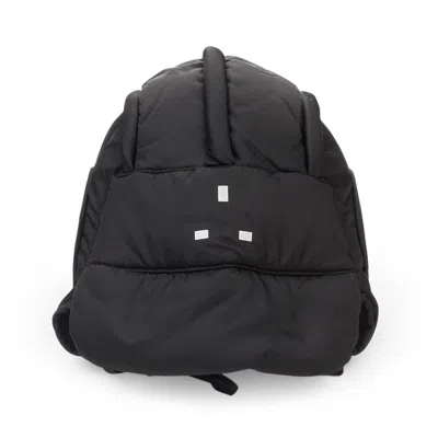 Mains Black Hats