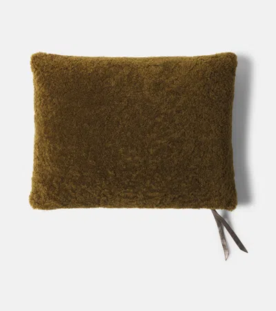 Maison De Vacances Shearling Cushion In Purple