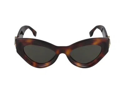 Maison Fendi Sunglasses In Multicolor