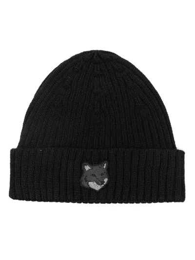 Maison Kitsuné Bold Fox Head Ribbed Beanie In Black