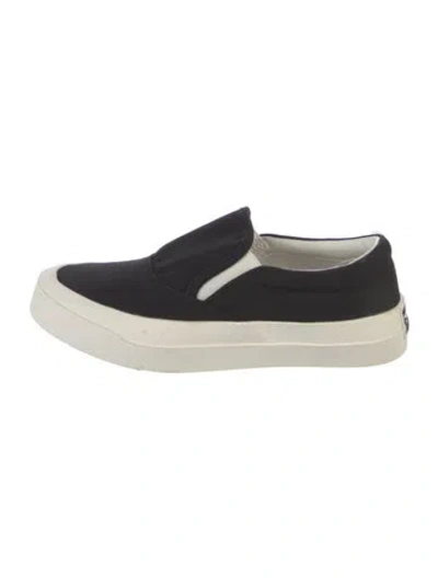 Pre-owned Maison Kitsuné Canvas Sneakers In Black