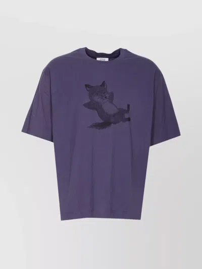 Maison Kitsuné Crewneck Oversize Chillax Graphic Print T-shirt In Purple