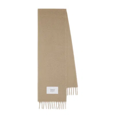 MAISON KITSUNÉ MAISON KITSUNÉ LOGO PATCH FRINGED KNIT SCARF