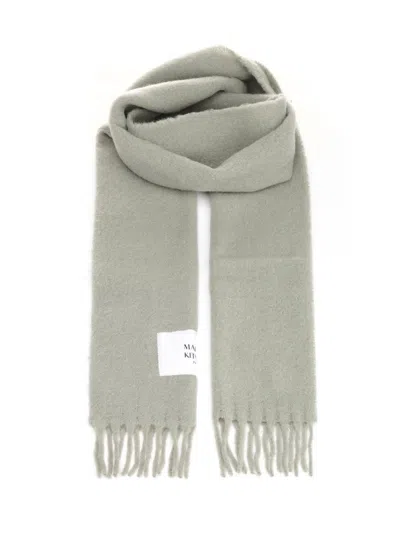 MAISON KITSUNÉ GREEN SOFT FABRIC SCARF WITH VERSATILE RECTANGULAR SHAPE