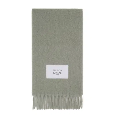 Maison Kitsuné Logo Patch Fringed Knit Scarf In Green