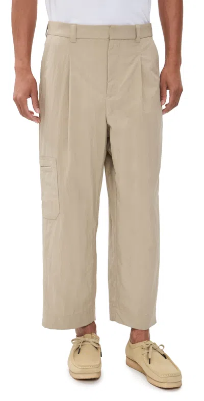 Maison Kitsuné Pleated Cargo Pants Tea Leaf In Brown