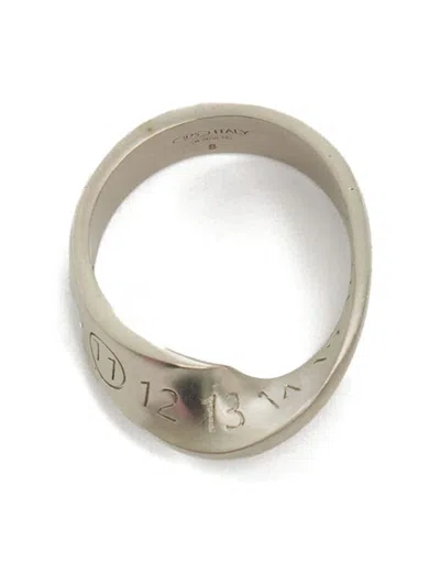 Maison Margiela Numbers-motif Twisted Ring In 银色