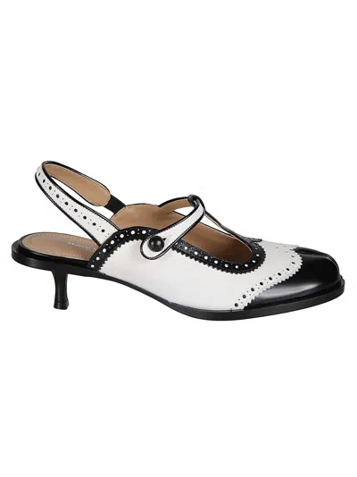 Maison Margiela Bacl Strap Cleft Toe Sandals In Black/white