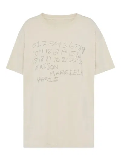 MAISON MARGIELA WOMEN BEIGE NUMERICAL PRINT T-SHIRT