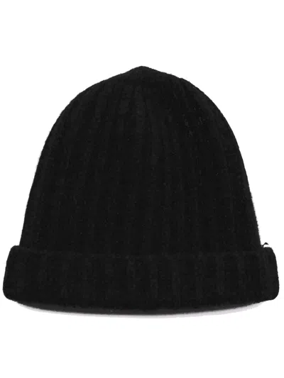 MAISON MARGIELA BLACK BEANIE HAT
