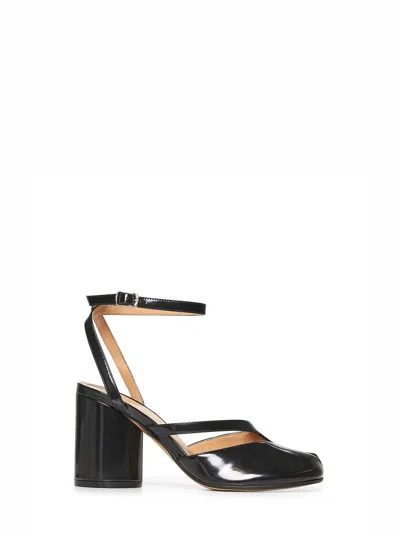 Maison Margiela Tabi Sandals In Brushed Leather In Black