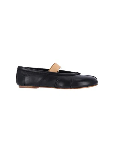 MAISON MARGIELA BLACK LEATHER FLATS WITH ELEGANT ELASTIC STRAP