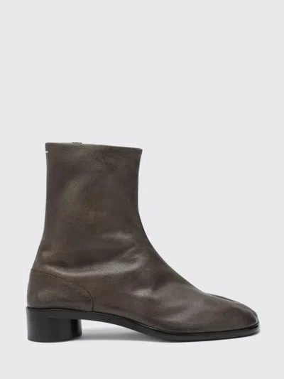 Maison Margiela Tabi Ankle Boots In Grained Leather In Brown