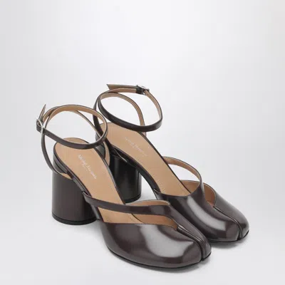 MAISON MARGIELA BROWN TABI SANDALS IN BRUSHED LEATHER