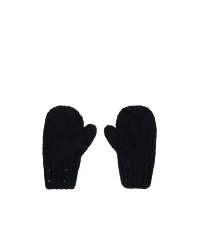 Maison Margiela Chunky-knit Full-finger Gloves In Black